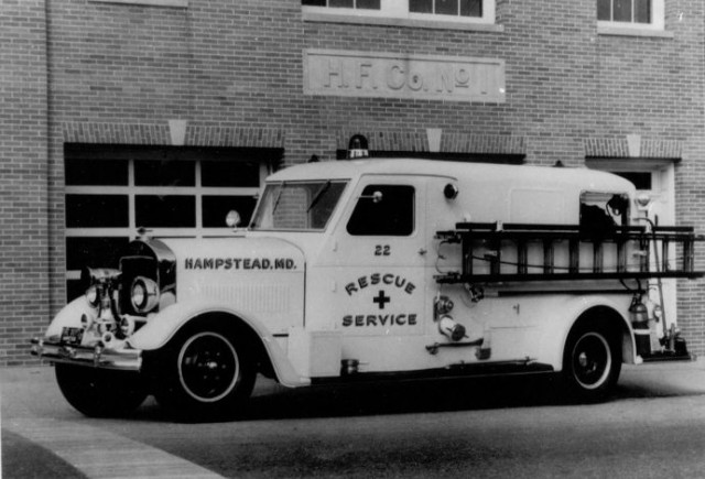 E-22 - 1936 - American LaFrance Scout Sedan Cab, 200 gallon booster tank, 750 gpm pump (pictured as rescue truck)